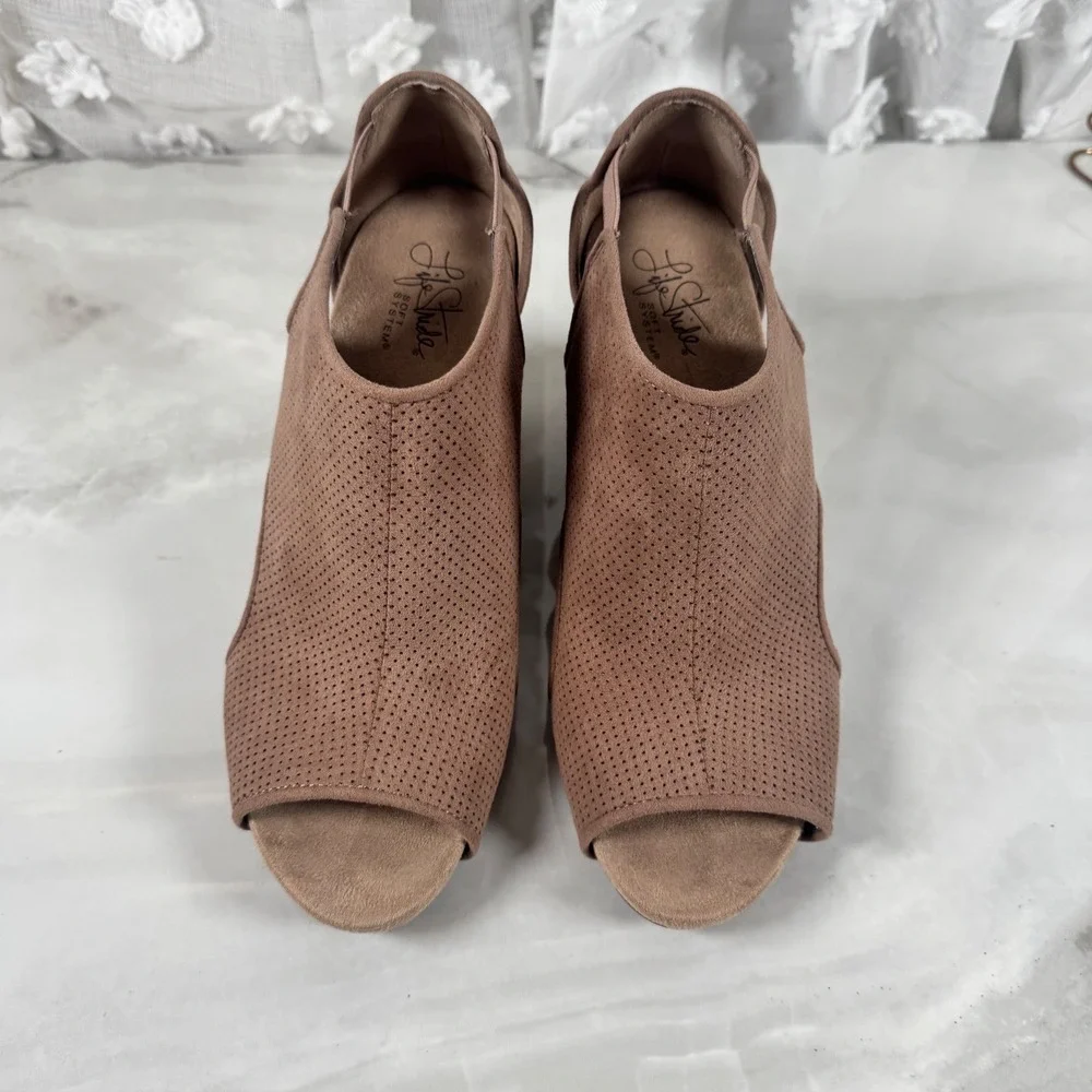 Life‎ Stride Taupe Hinx Perforated Wedge Sandals Cork Heel Cut Out Comfort 8.5 M
